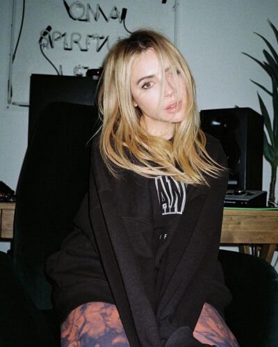 Download Alison Wonderland: BIO mp3